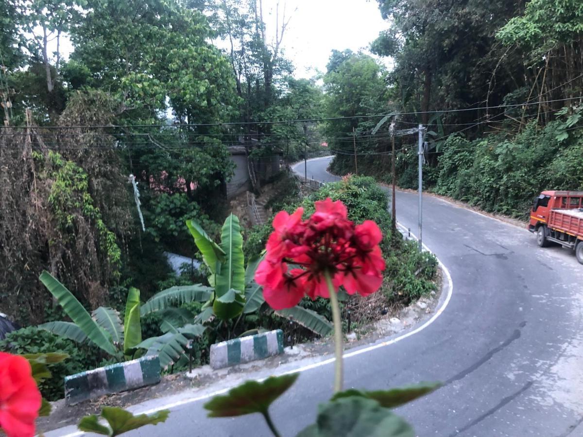 Maple Homestay Kalimpong Bagian luar foto